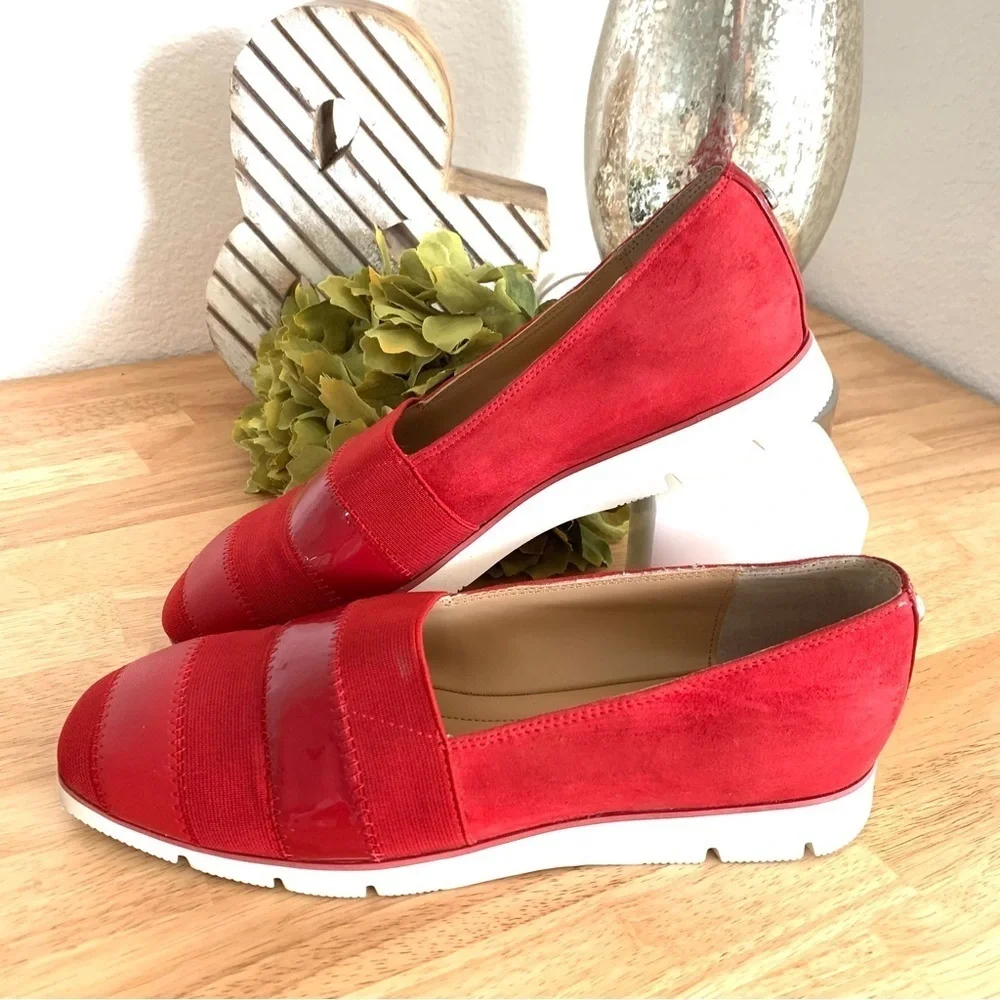 Donald J. Pliner May Women's Pull On Red Loafer Flat Size 7